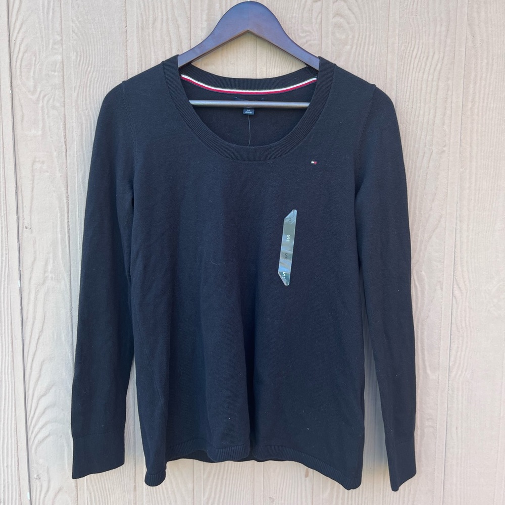 Tommy Hilfiger men thin sweater, brand new with tag